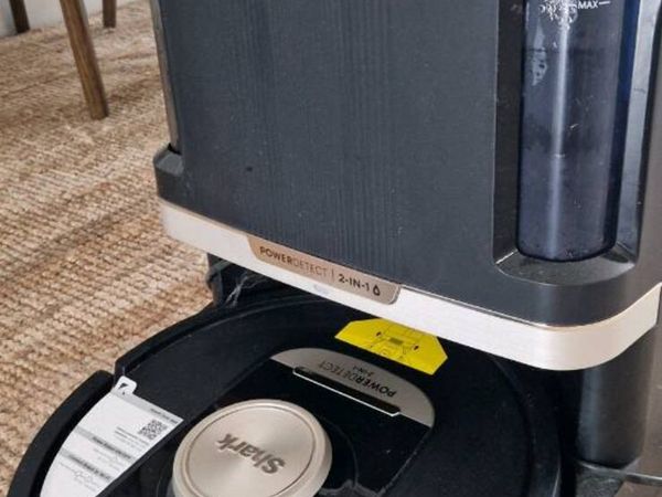 SHARK PRO 2IN1 SELF-CLEAN ROBO hoover vacuum - Main image