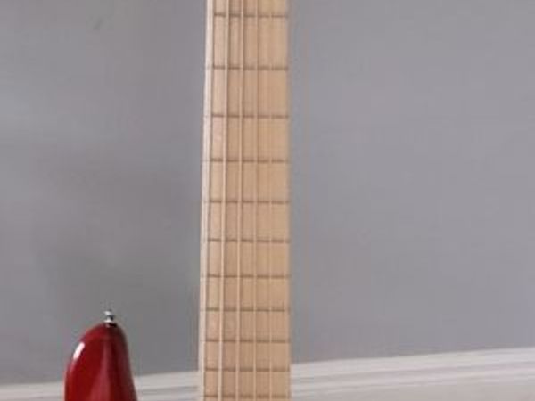 Clover Avenger 6 string bass - Main image