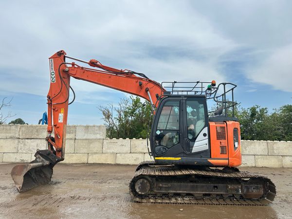 2017 Hitachi ZX135 US-6 - Main image
