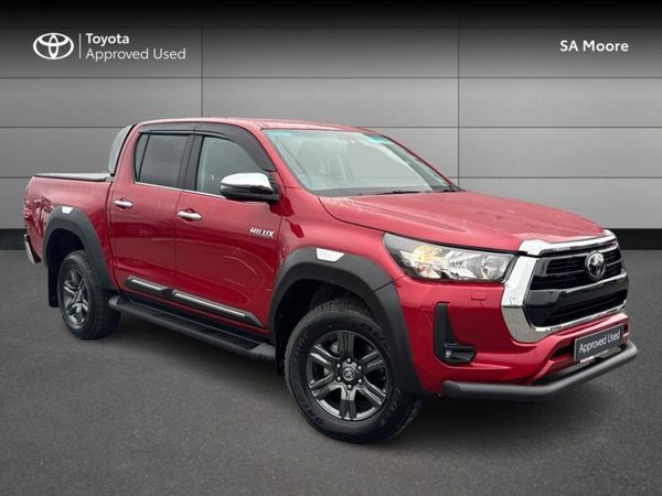 Toyota Hilux 2.8 MANUAL - BLACK EDITION - Main image