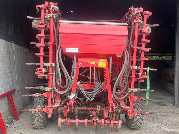 Seed drill - Main image
