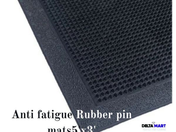 5ft x 3ft Heavy Duty Pin Design Rubber Mat - Main image