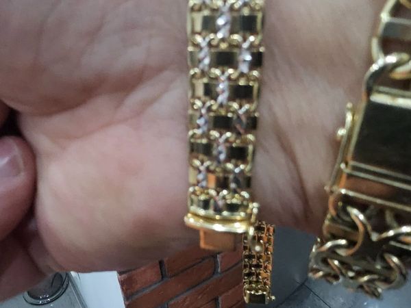 Gold bracelet - Main image
