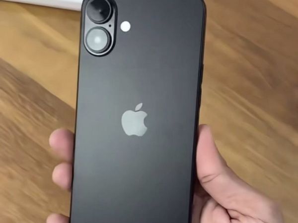 iPhone 16 128GB Unlocked - Main image