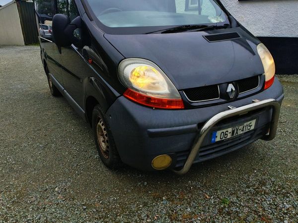 Renault Trafic van - Main image