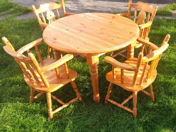 Table and 4 chairs - Main image