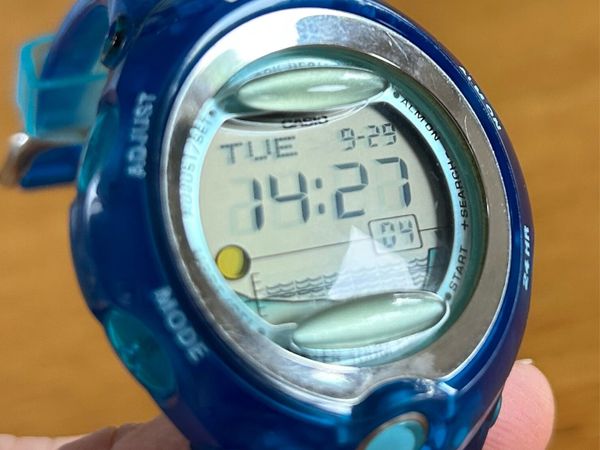 Casio Baby G Y2K ladies watch model 2477 - Main image