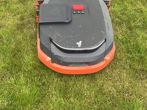 Robot Lawnmower - Main image