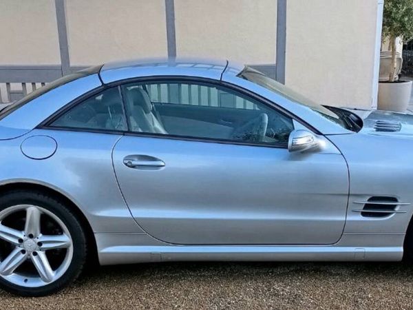 Mercedes SL - Main image