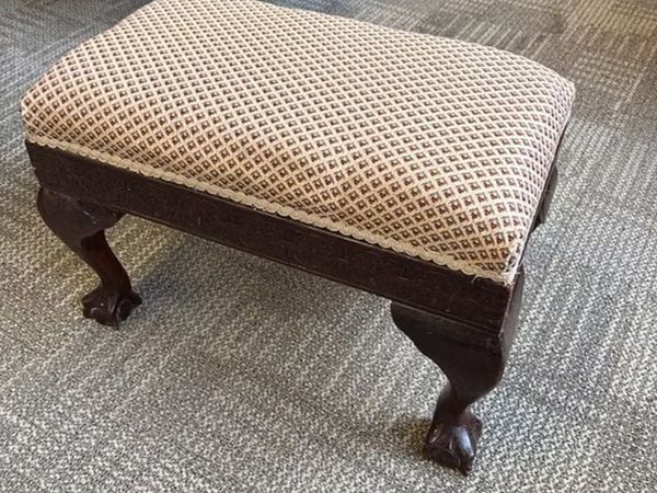 Mahogany Georgian dressing / piano stool     Dimen - Main image