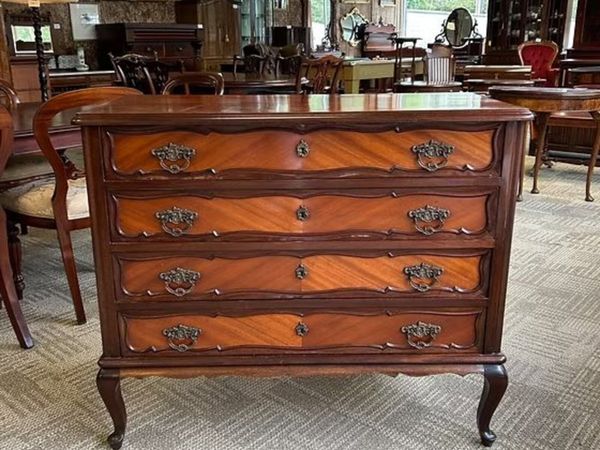 French-style, mid 19th century walnut with mahogan - Main image