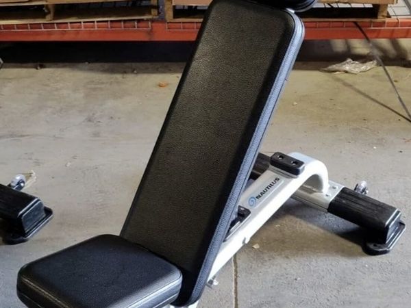 NAUTILUS MULTI ADJUSTABLE COMMERCIAL BENCH - Main image