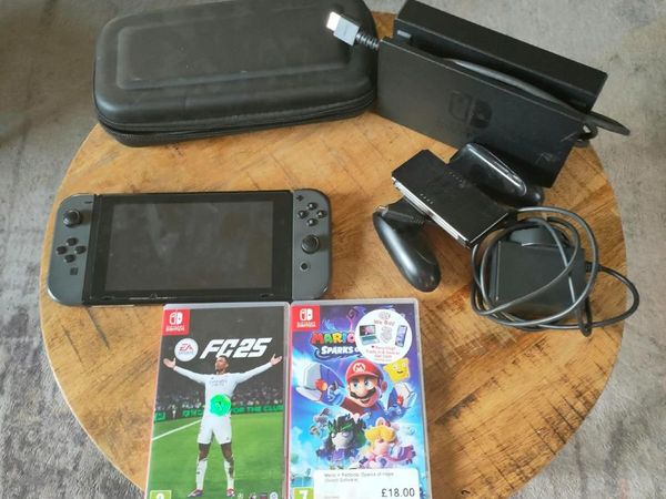 NINTENDO SWITCH BUNDLE - Main image