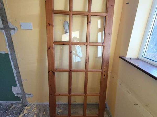 Pine Doors - Main image