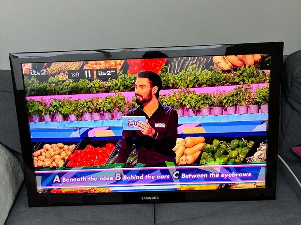 Samsung 40” Full HD TV - Main image