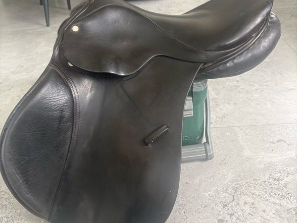 Saddle - Main image