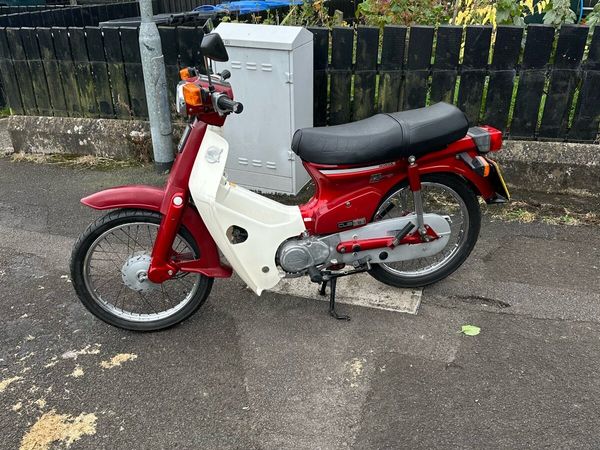 1990 Honda C90 Cub - Main image