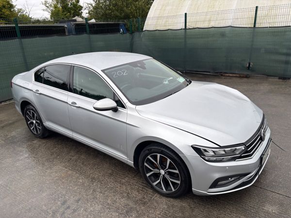 201 Volkswagen Passat 2.0 Tdi - Main image