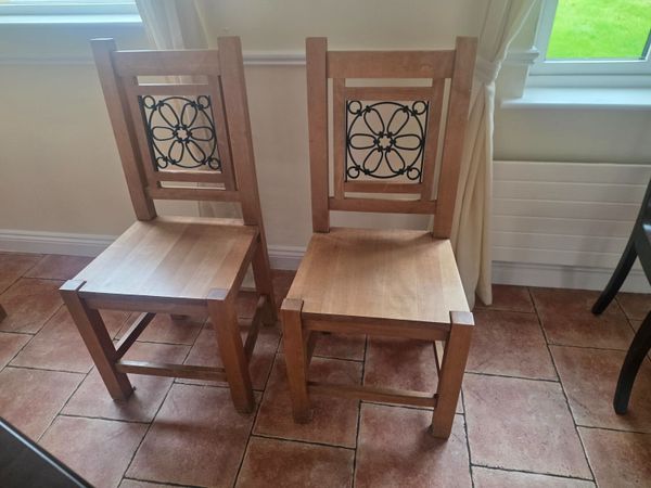 Table and Chairs - Main image