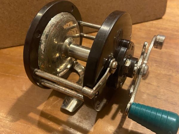 Vintage Fishing Reel - Main image