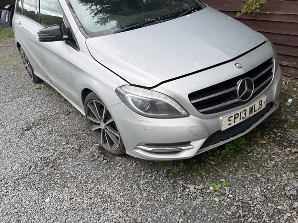 2013 Mercedes b180 for breaking only - Main image