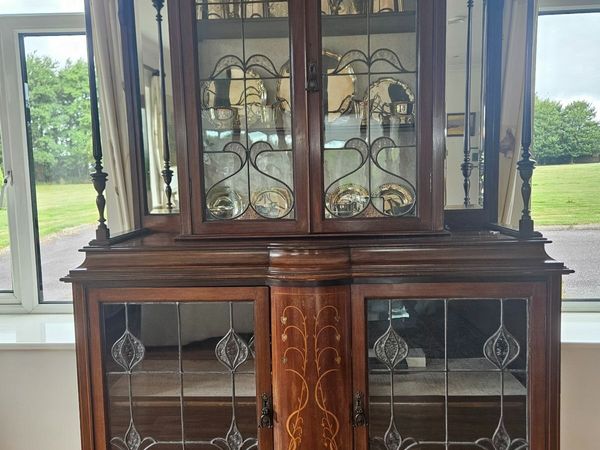 Antique Display cabinet - Main image