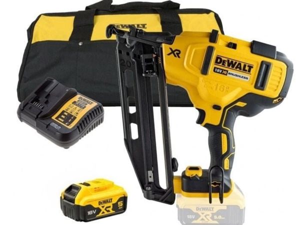 DeWalt Brushless 18v 2nd Fix Nail Gun Kit - New - Main image