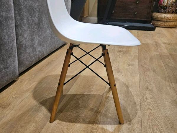 Chairs x 5 - Main image