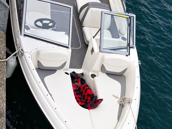 Bayliner 175 Boat - Main image