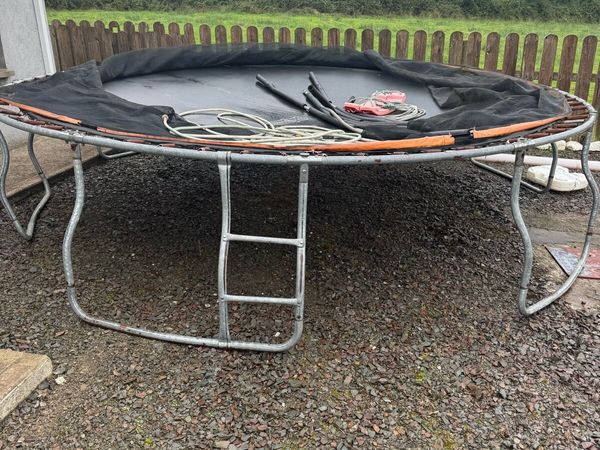 Trampoline - Main image