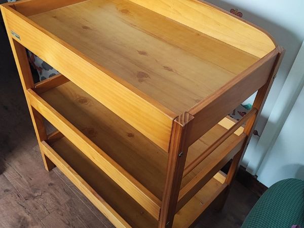 Baby changing table - Main image