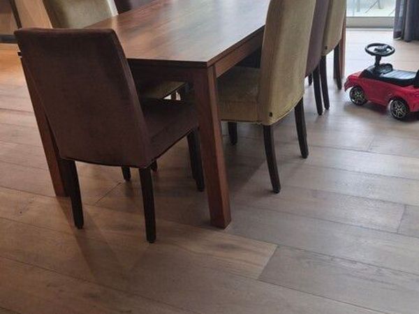 Dining Table & chairs - Main image