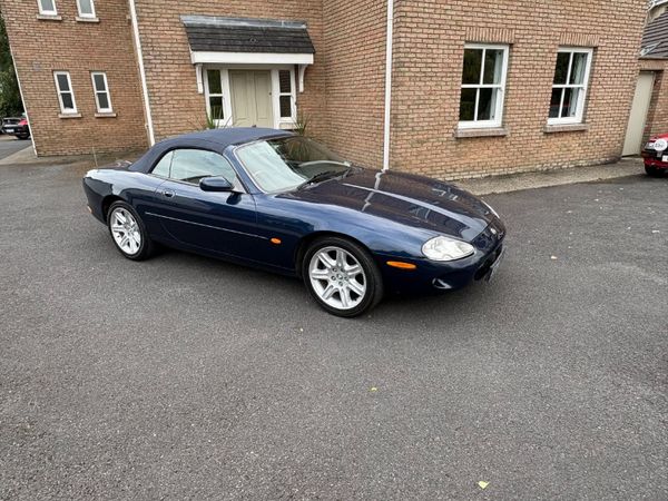 98 Jaguar XK8 Convertible Auti - Main image