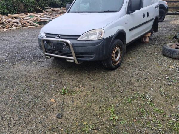 Opel Combo 08 - Main image