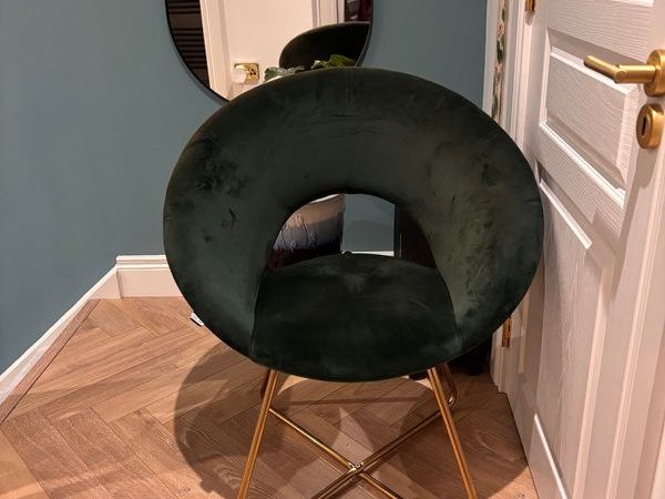 Dark green velvet moon chair with gold legs - Main image