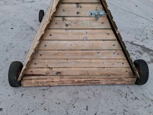 Chicken coop on wheels - Main image