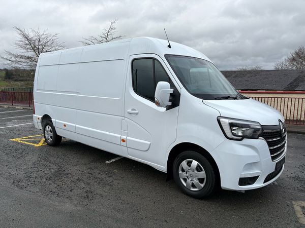 2023 (232) RENAULT MASTER LM35 - Main image