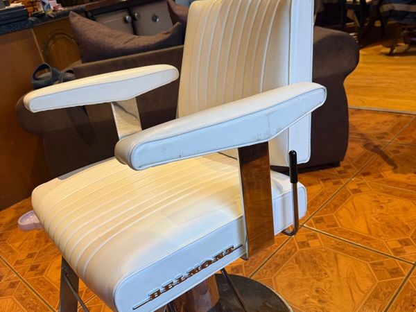Barber chair - Main image