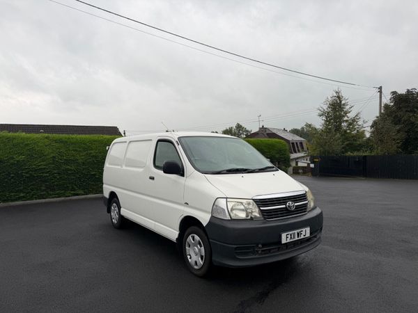 2011   Toyota Hiace d4d  SWB - Main image