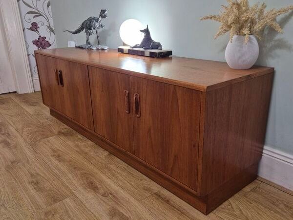 Mid Century sideboard - Main image