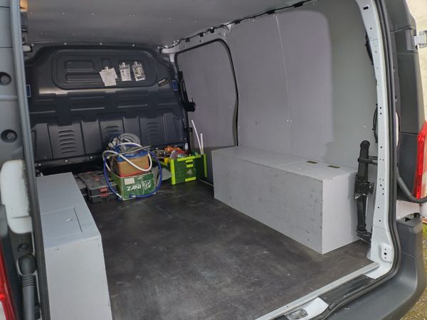 Mercedes Vito floor and side panelling - Main image