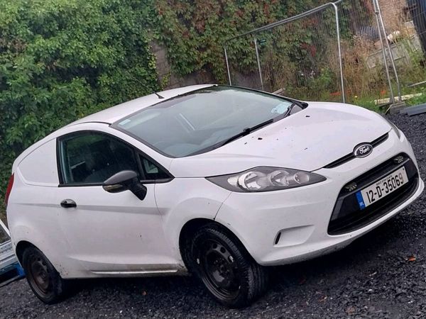 Ford Fiesta van - Main image