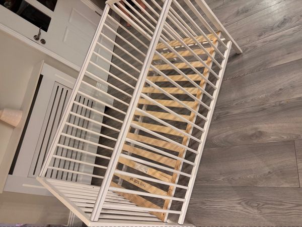 Baby cot and mattress - Main image