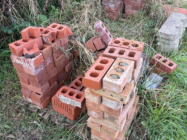 red bricks €50 bundle - Main image