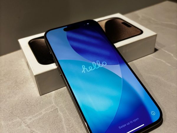 Iphone 15 Pro - 128gb - Natural Titanium - Main image