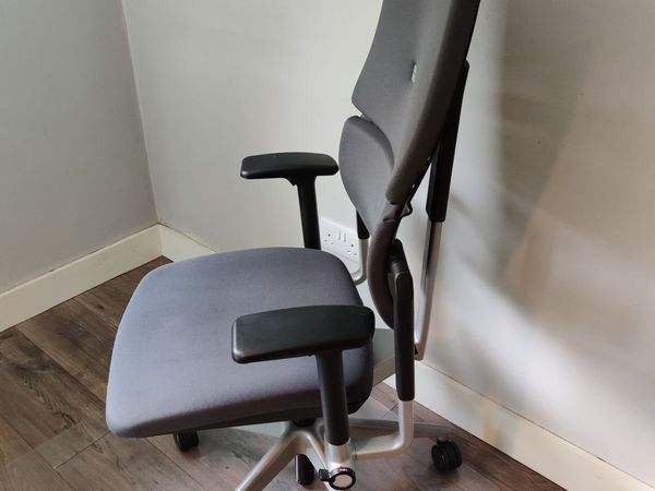 Steelcase office chair - Main image