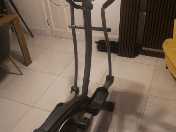 FREE Crosstrainer - Main image