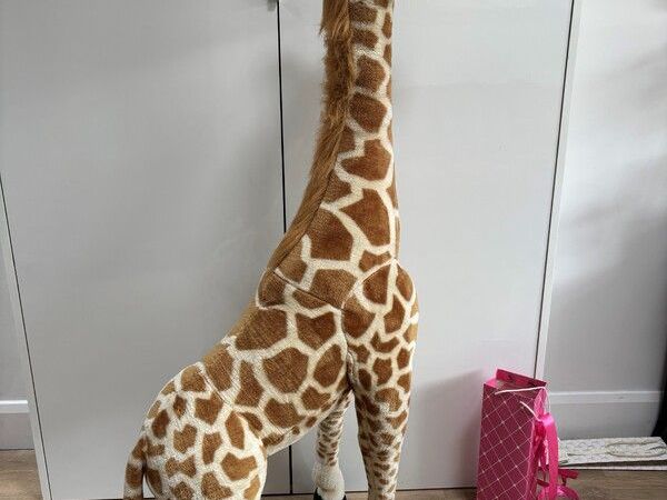 Giant Toy Giraffe - Main image