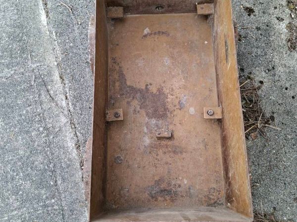 Steel log box - Main image