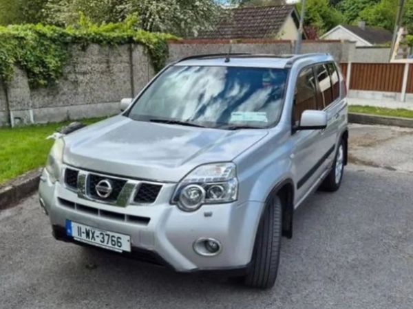 2011 Nissan X-Trail 2.0 dCi (Top Spec 4WD) – LONG - Main image